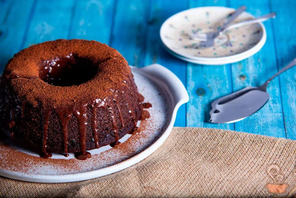 Receita De Bolo De Chocolate Fofinho E Molhadinho