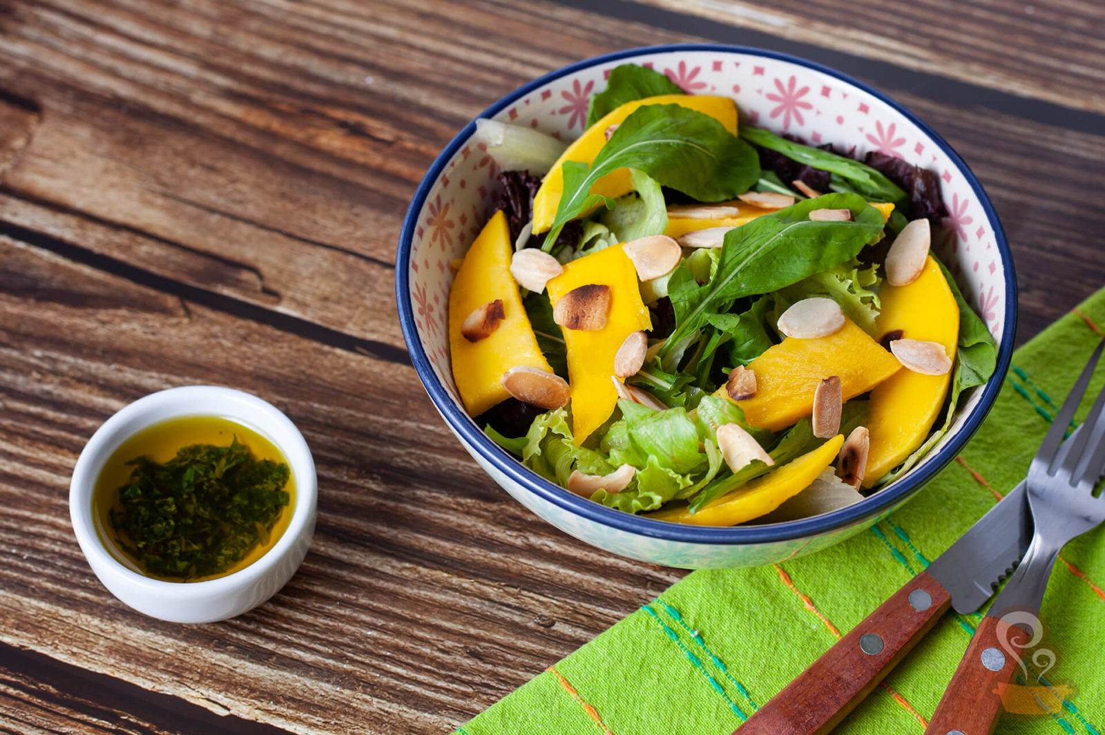 Salada de rúcula manga azeite de hortelã