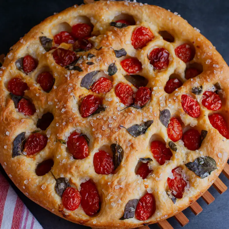 Focaccia simples a receita mais fácil e fofinha