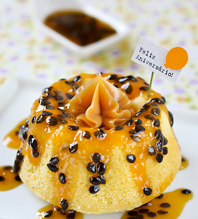 bolo de maracujá com doce de leite