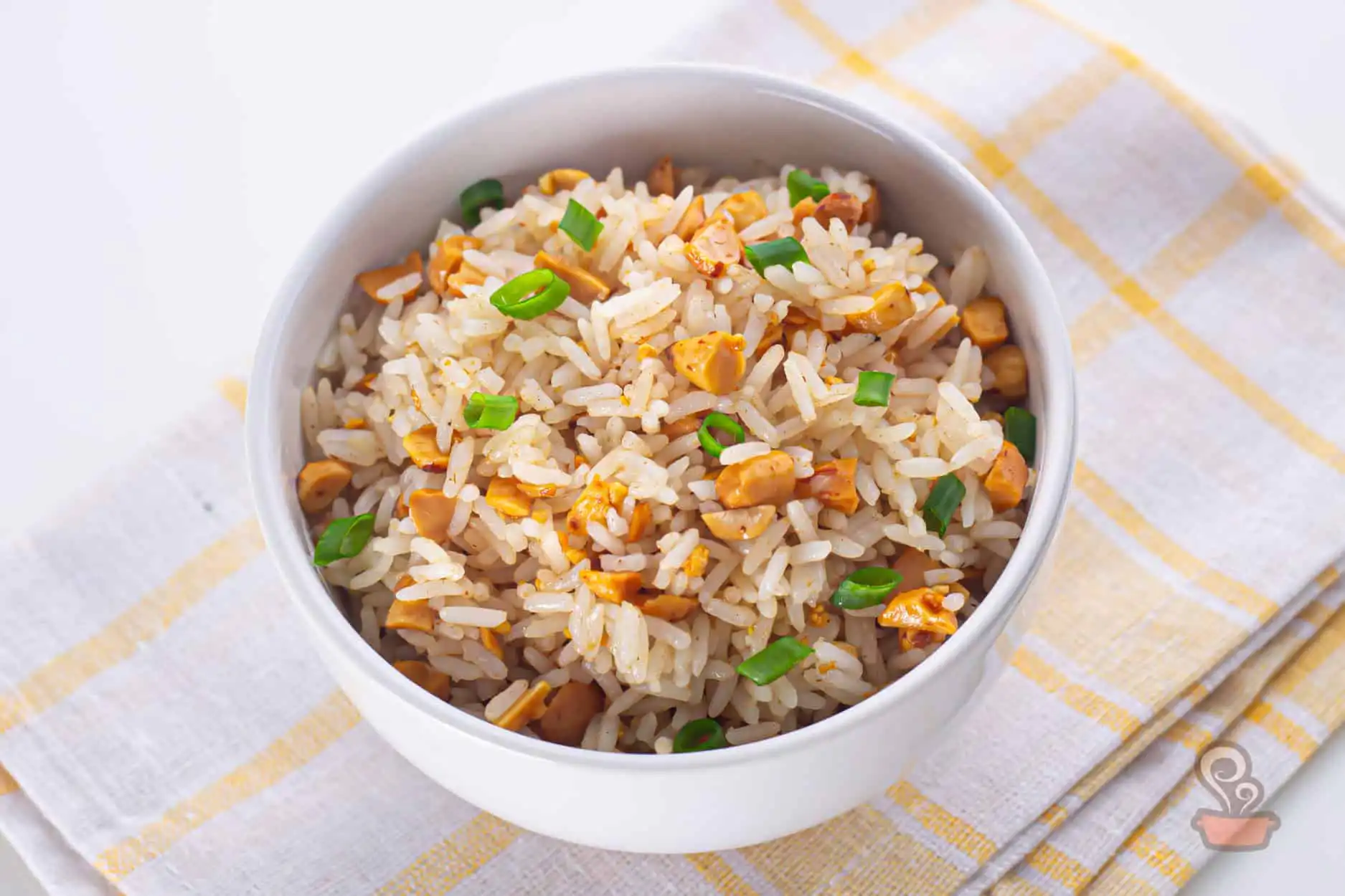 Arroz de alho e amêndoas