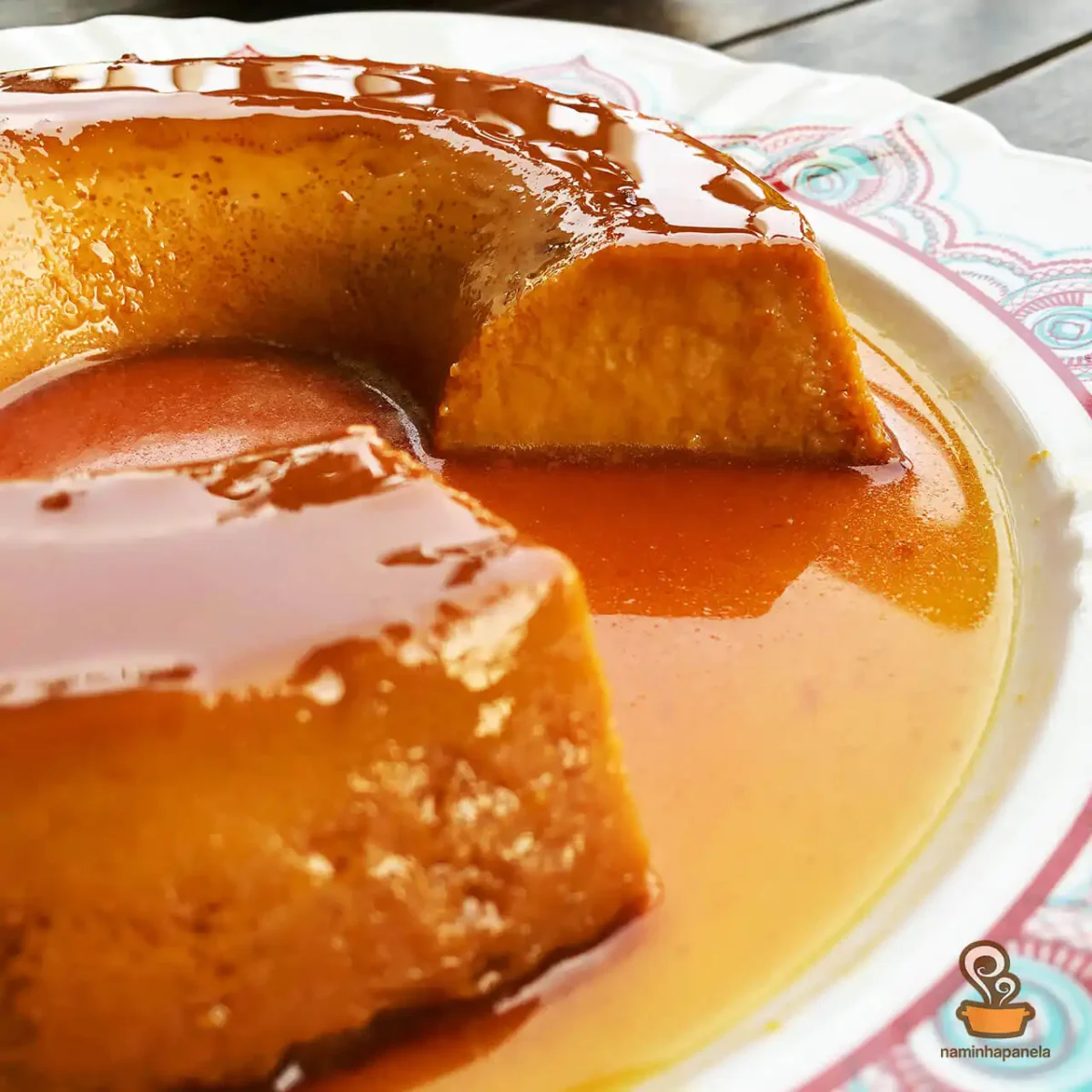 Pudim de doce de leite