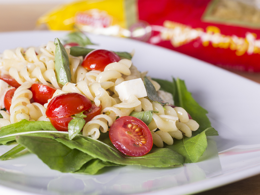 salada caprese com parafuso