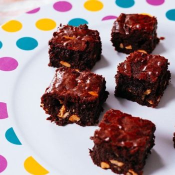 receita fácil de brownie caramelado
