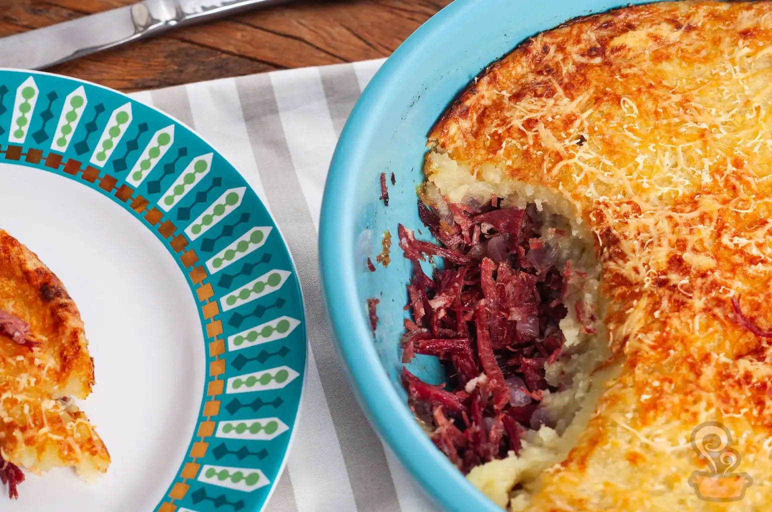Escondidinho de batata doce com carne seca