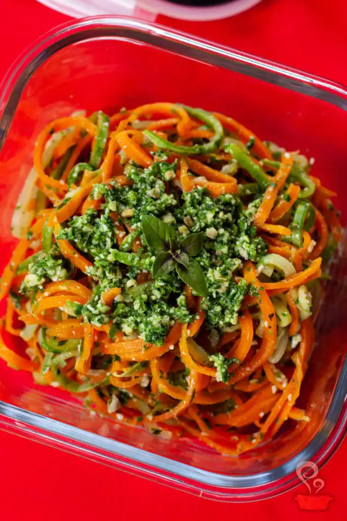 Espaguete de abobrinha e cenoura