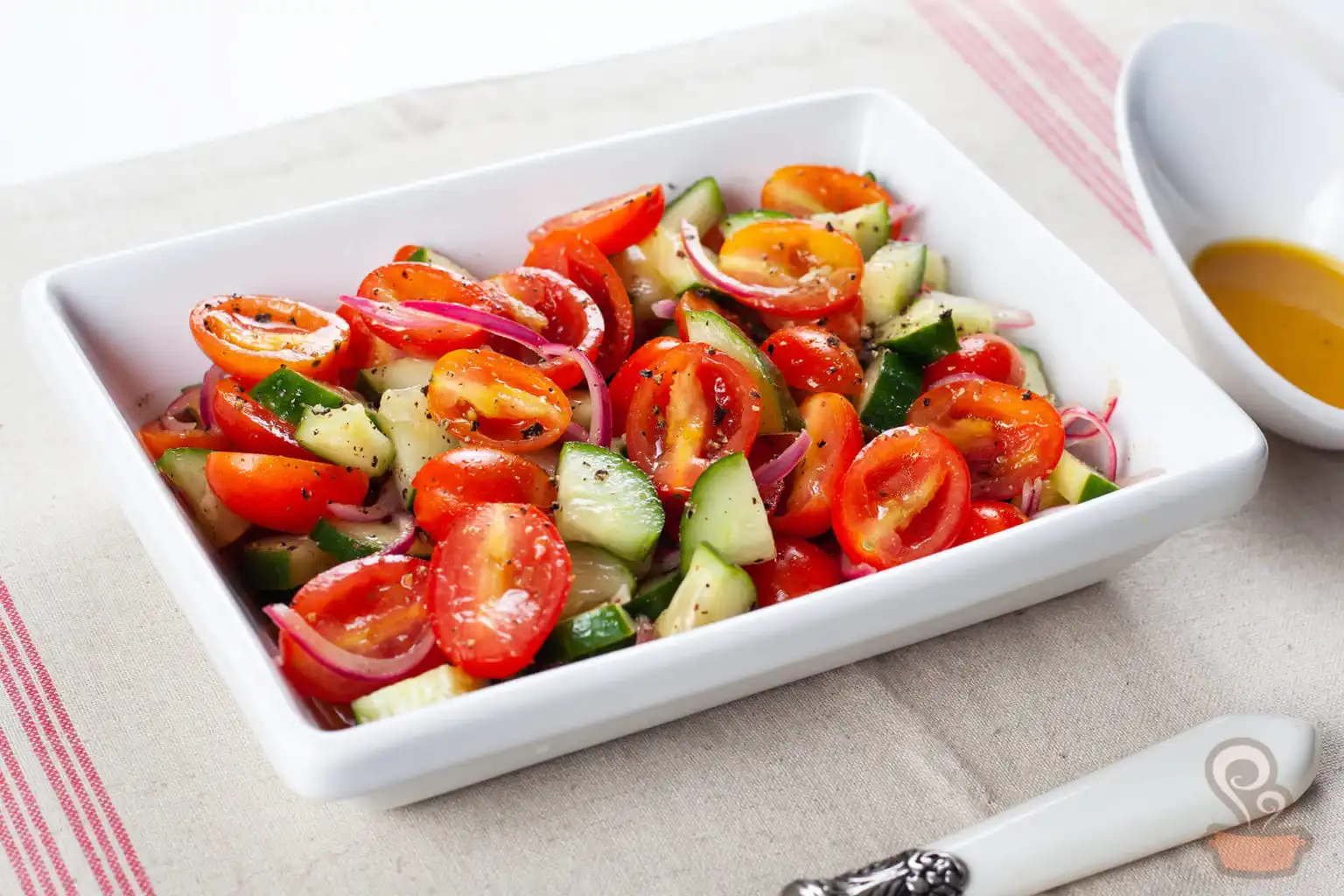 Salada de pepino com tomate