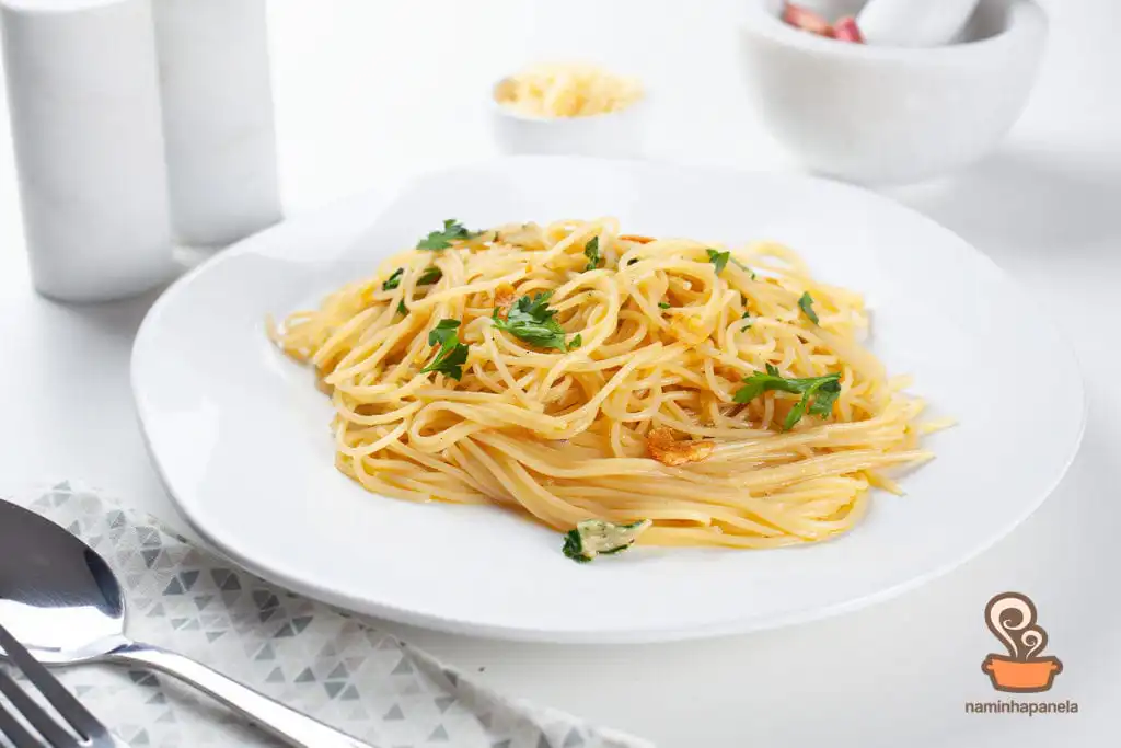 Macarrão alho e óleo