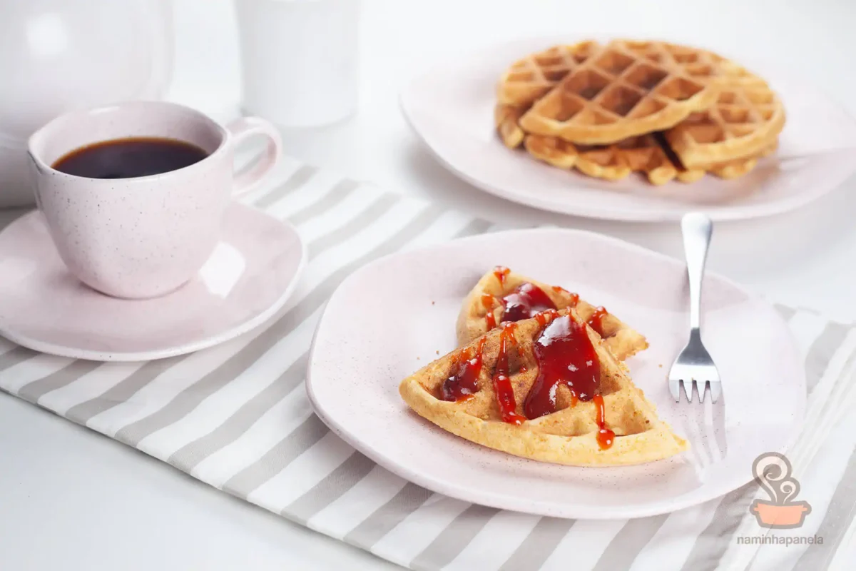 Waffle de fubá - naminhapanela.com