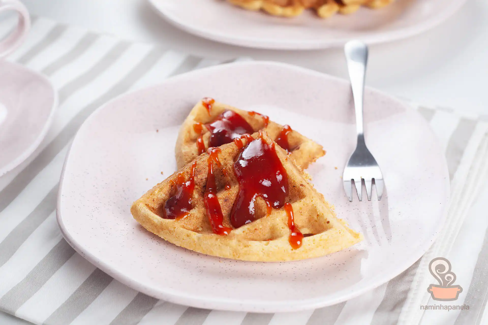 Waffle de fubá - naminhapanela.com Waffle de fubá - naminhapanela.com