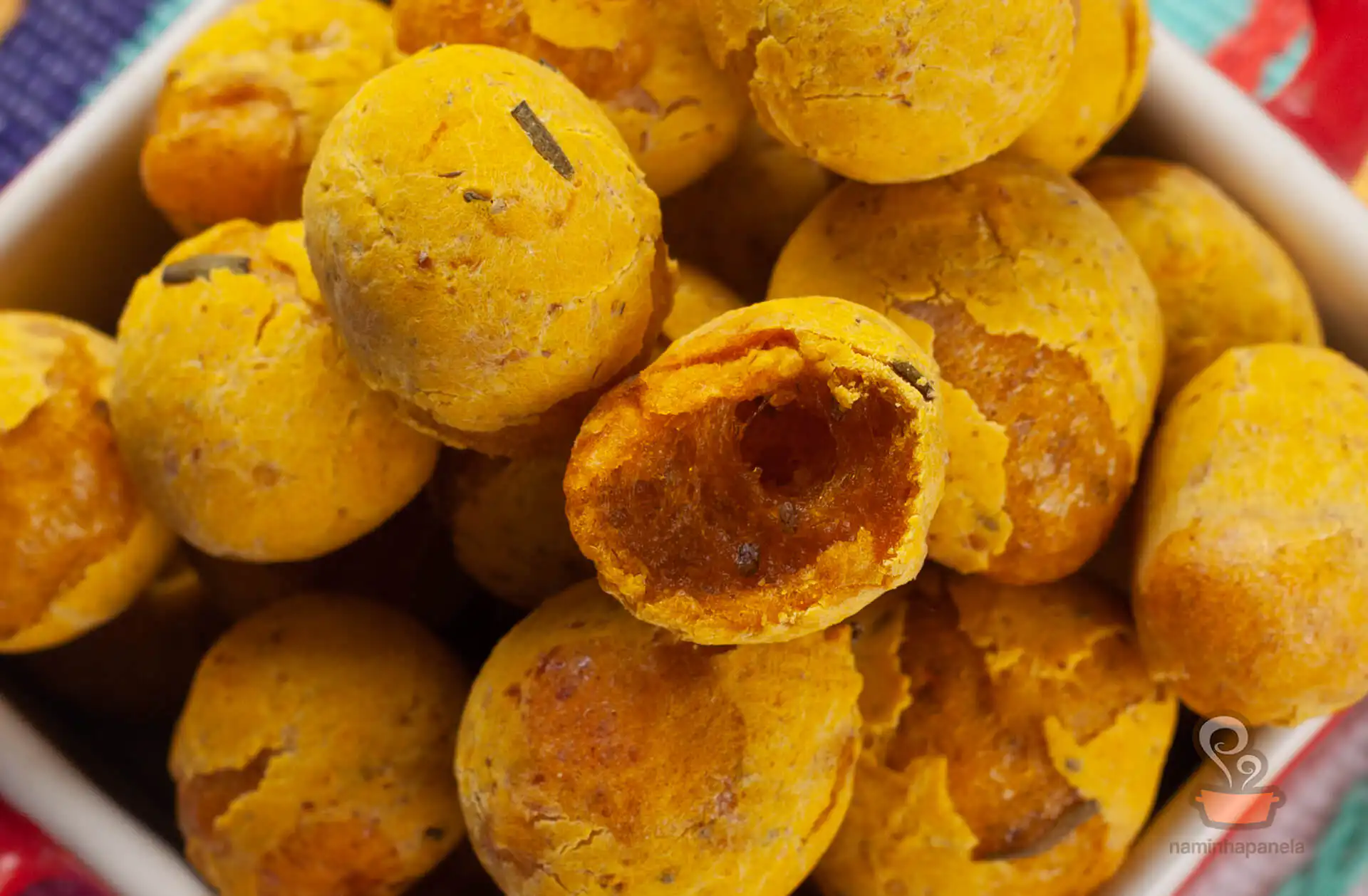 Pãezinhos de abóbora e alecrim - naminhapanela.com