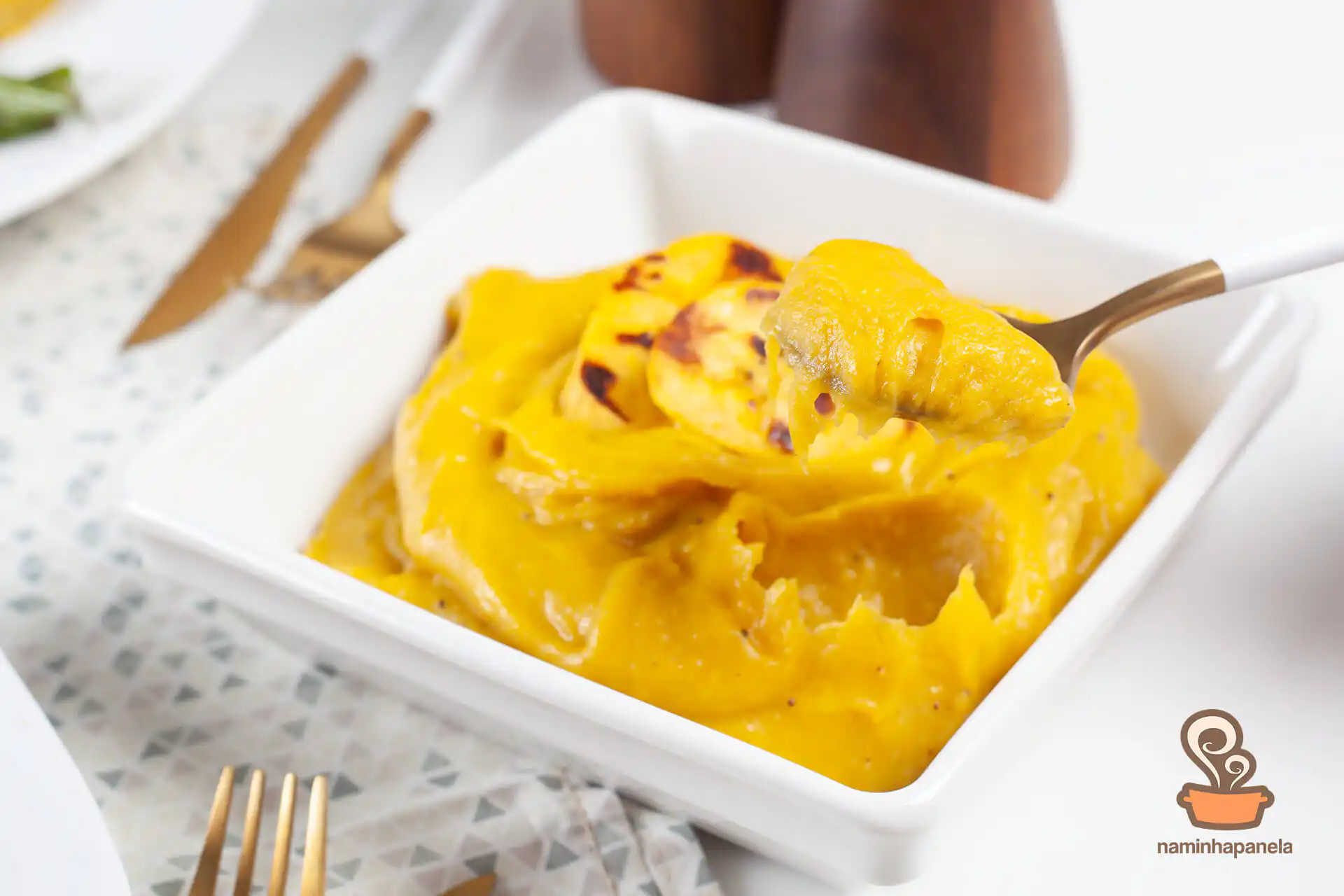 Purê de banana da terra