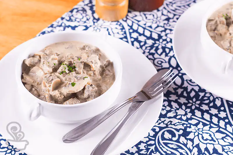 Filé com gorgonzola