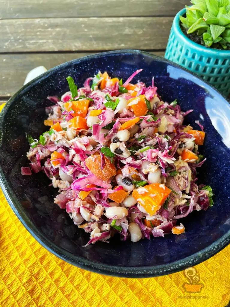 Salada de atum com feijão