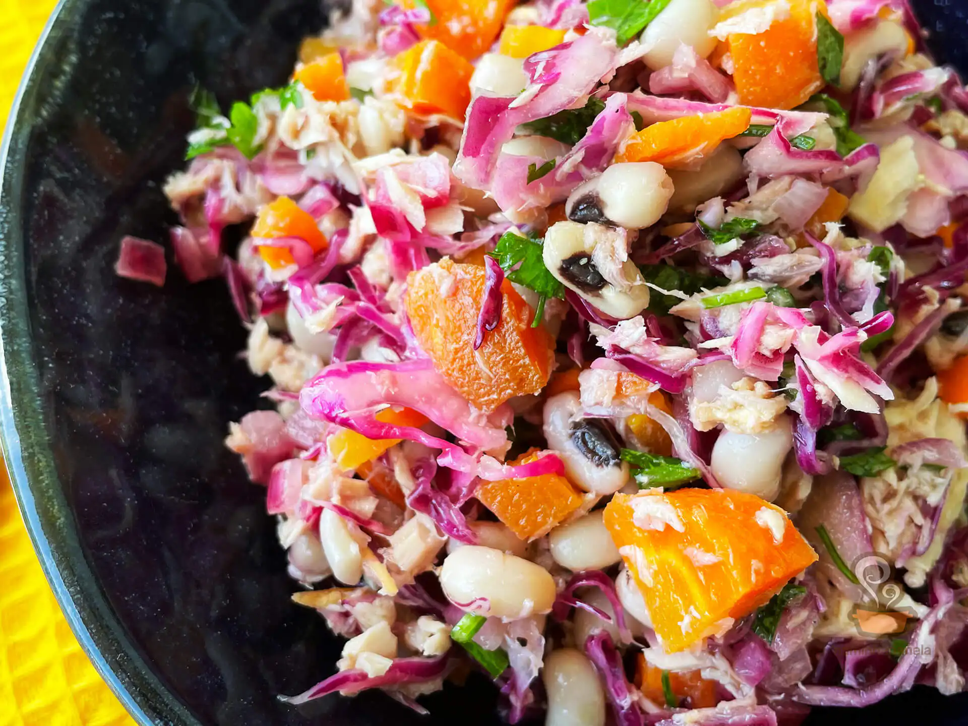 Salada de atum com feijão