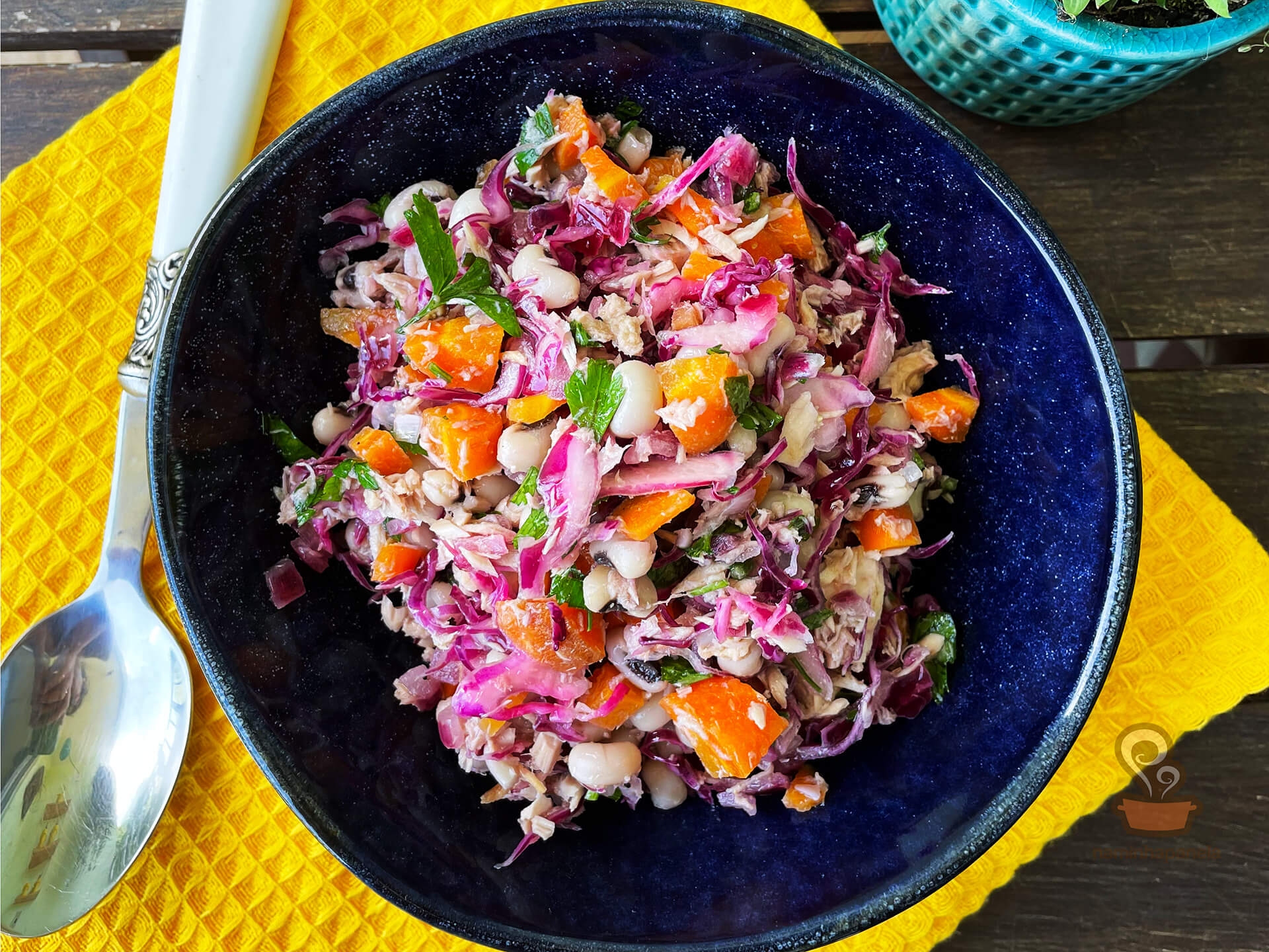 Salada de atum com feijão