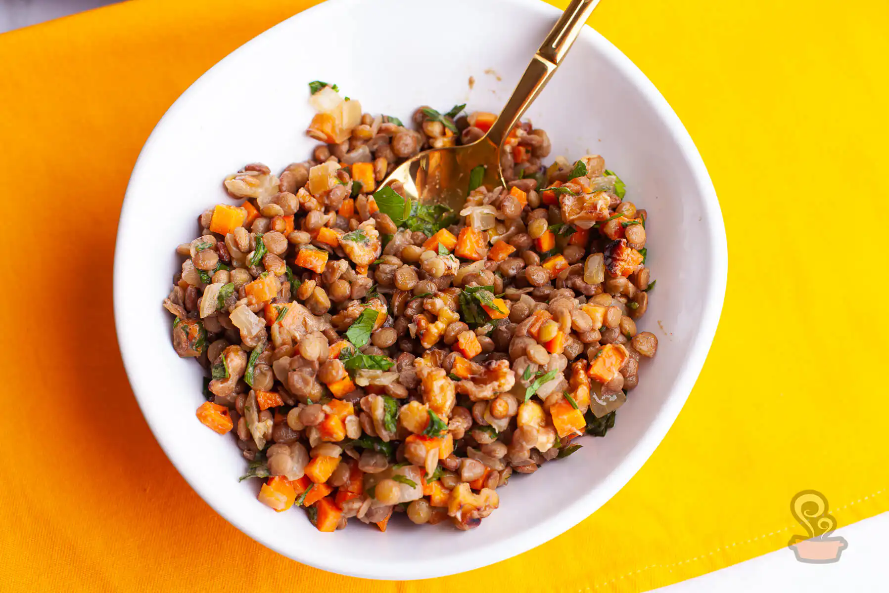 Salada de lentilha com nozes