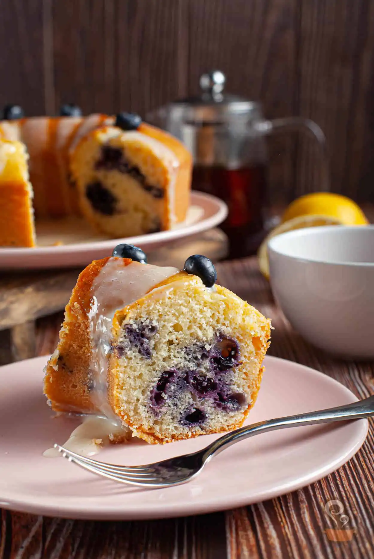 Bolo de limão com mirtilos